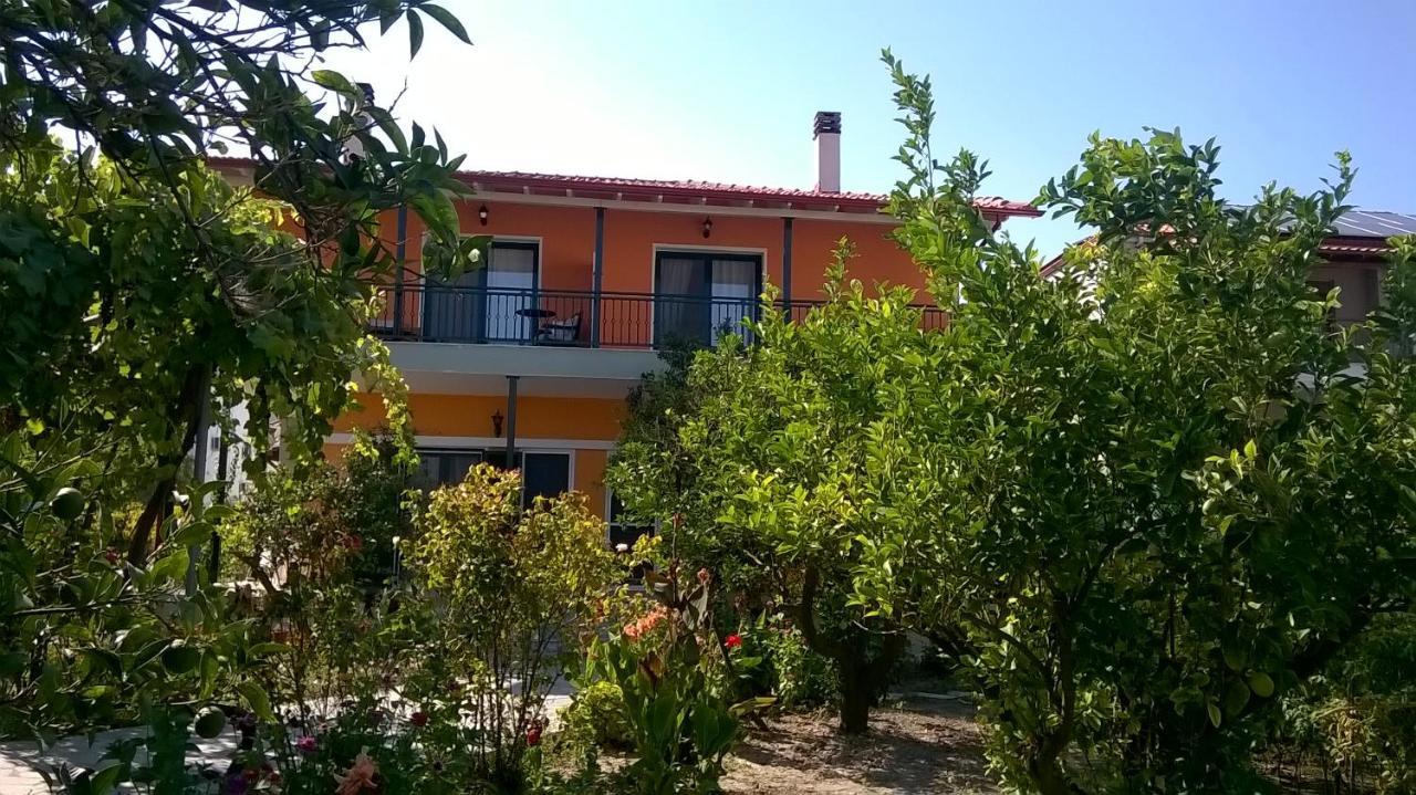 Orange Tree Garden Apartment Pefkochori Exterior photo